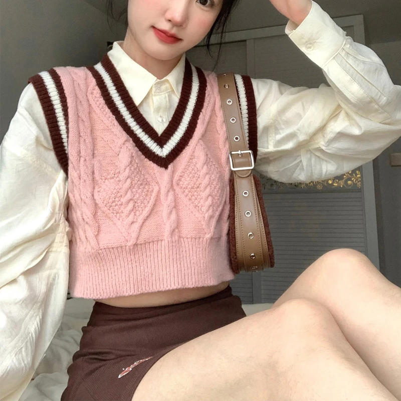 Женски костюм в стил преппи, скъпа риза с V-образно деколте, ръкав-калъф с еластична талия, розово вязаный пуловер, жилетка, нов комплект от три елемента . ' - ' . 3
